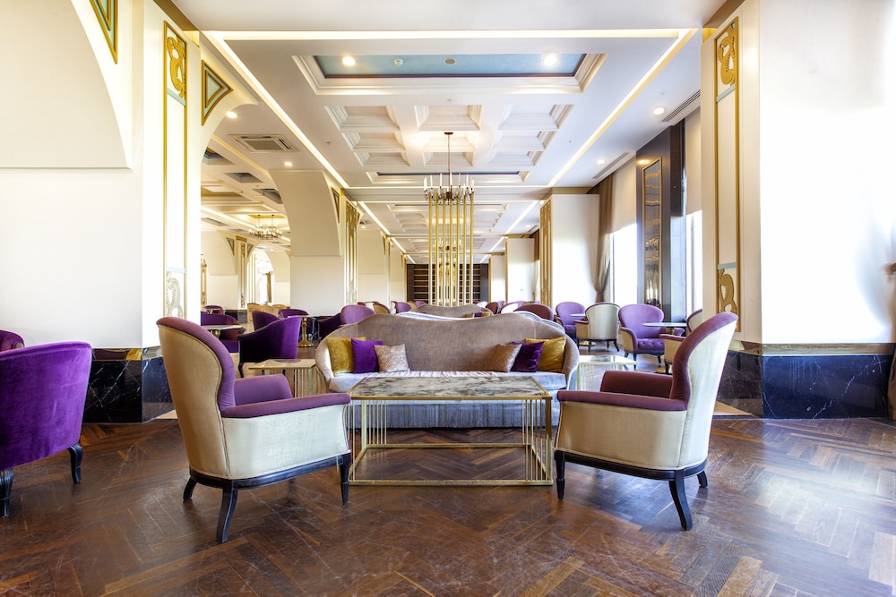 Haydarpasha Palace — Restaurant & bars in Alanya