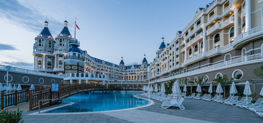 Haydarpasha Palace — Hotel building in Alanya