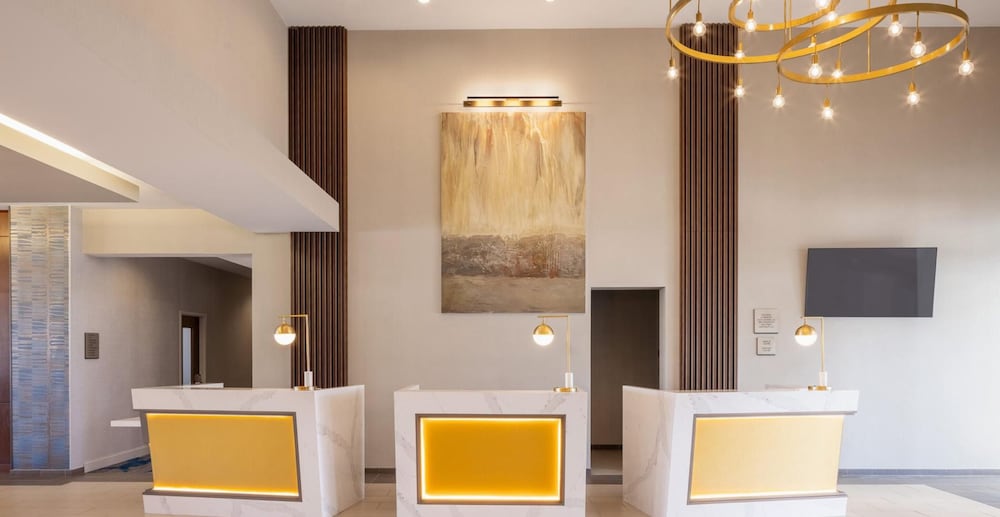 Crowne Plaza Ft. Myers Gulf Coast by IHG — Hotel building in Fort Myers, Florida
