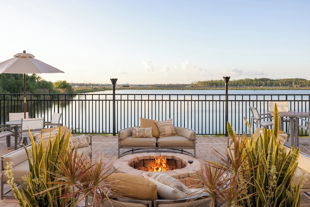 Crowne Plaza Ft. Myers Gulf Coast by IHG — Swimming pool in Fort Myers, Florida