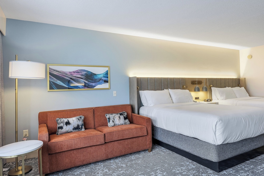 Crowne Plaza Ft. Myers Gulf Coast by IHG — Hotel rooms in Fort Myers, Florida