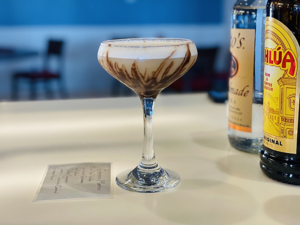 Crowne Plaza Ft. Myers Gulf Coast by IHG — Restaurant & bars in Fort Myers, Florida