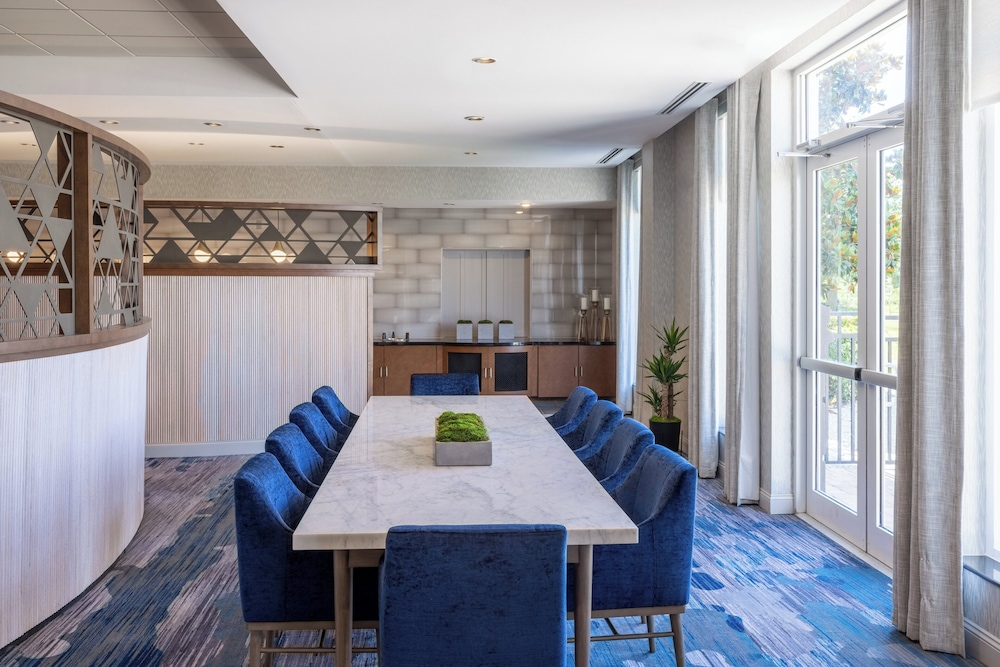 Crowne Plaza Ft. Myers Gulf Coast by IHG — Restaurant & bars in Fort Myers, Florida