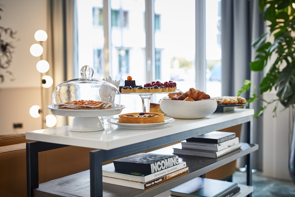 Classik Hotel Alexander Plaza — Restaurant & bars in Berlin, Berlin