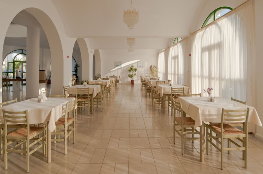Alexandra Beach Hotel — Restaurant & bars in Kos Town, South Aegean