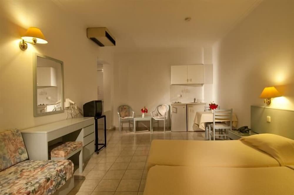 Alexandra Beach Hotel — Hotel rooms in Kos Town, South Aegean