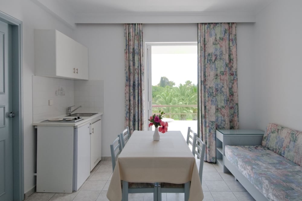 Alexandra Beach Hotel — Hotel rooms in Kos Town, South Aegean