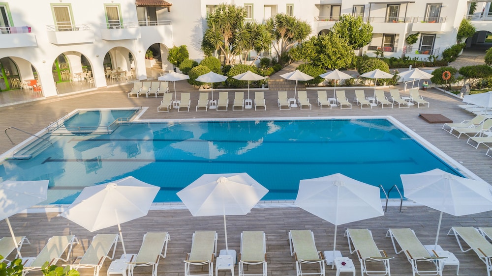 Alexandra Beach Hotel — Swimming pool in Kos Town, South Aegean