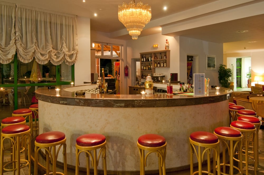 Alexandra Beach Hotel — Restaurant & bars in Kos Town, South Aegean