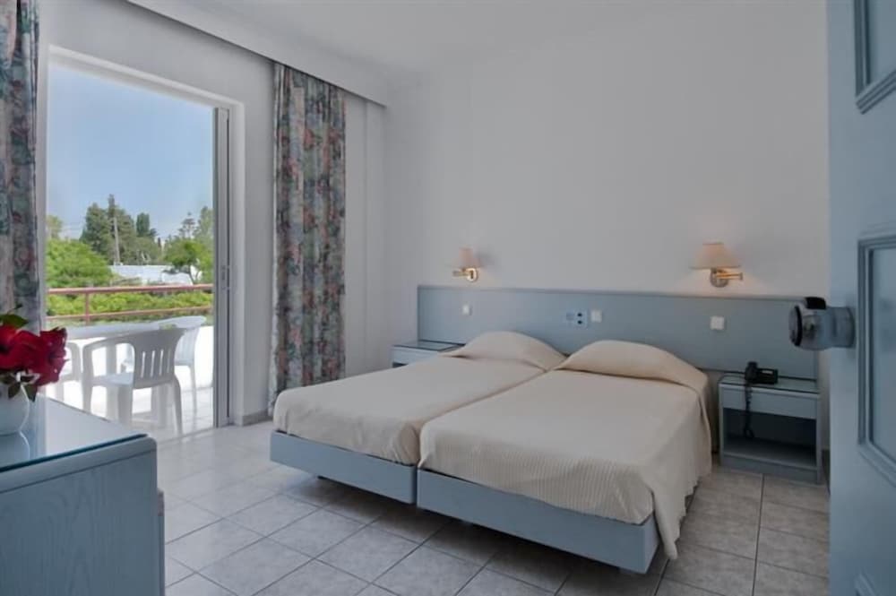 Alexandra Beach Hotel — Hotel rooms in Kos Town, South Aegean