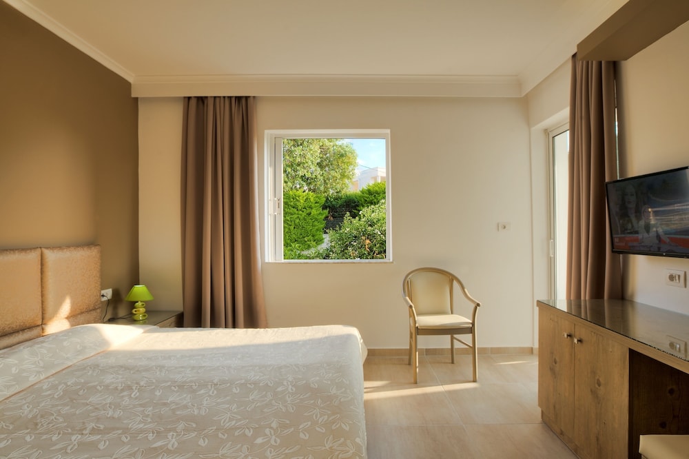 Alexandra Beach Hotel — Hotel rooms in Kos Town, South Aegean