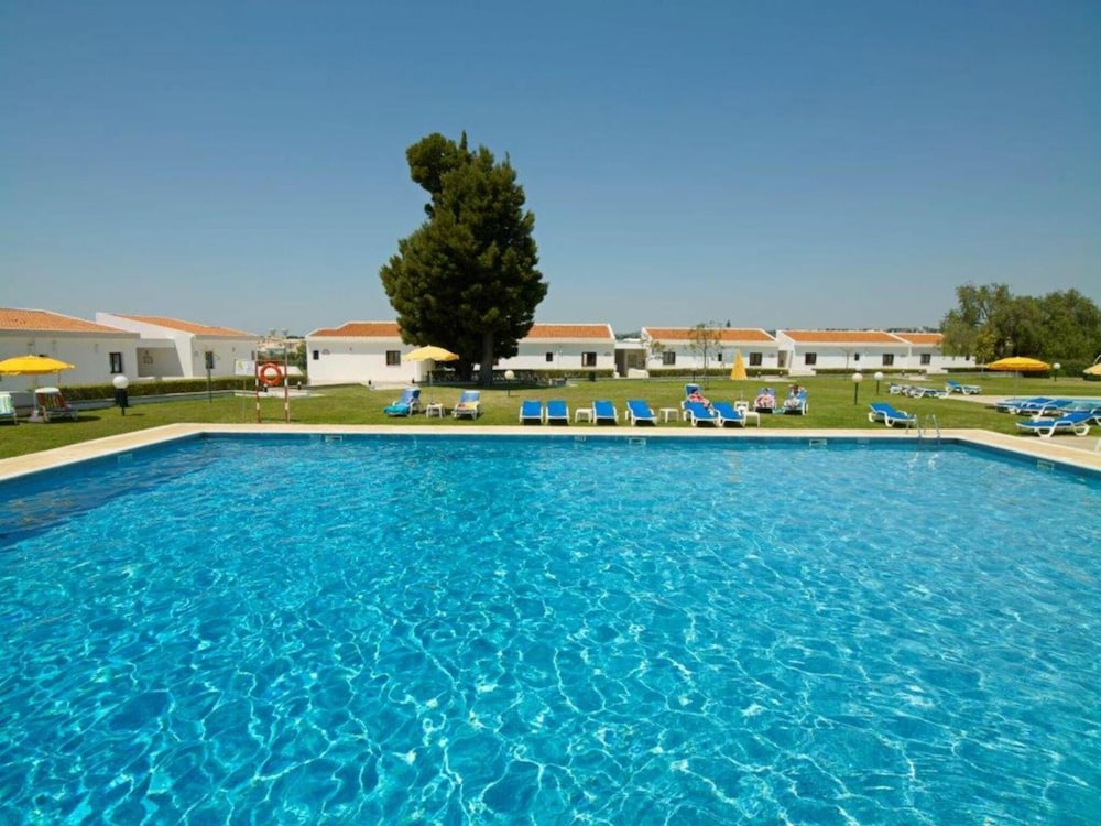 Hotel Apartamento do Golfe — Swimming pool in Vilamoura, Faro
