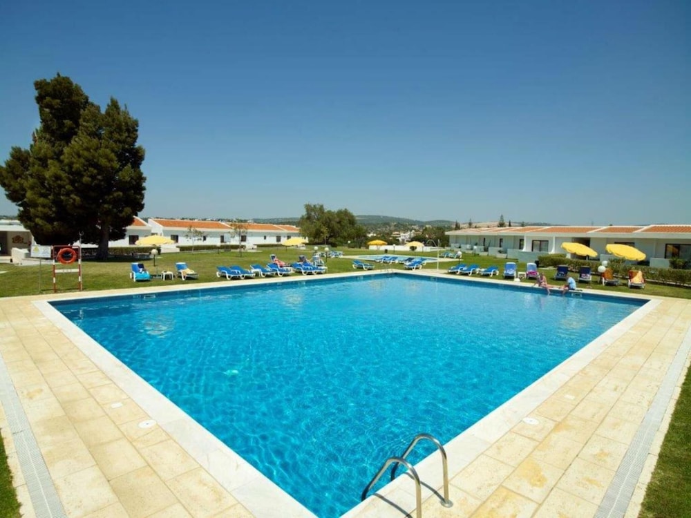 Hotel Apartamento do Golfe — Swimming pool in Vilamoura, Faro