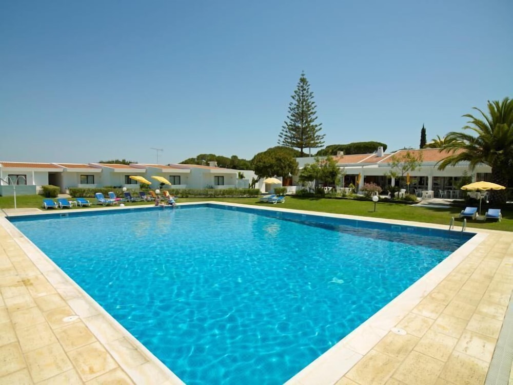Hotel Apartamento do Golfe — Swimming pool in Vilamoura, Faro