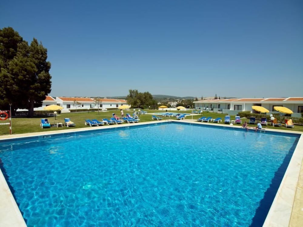 Hotel Apartamento do Golfe — Swimming pool in Vilamoura, Faro