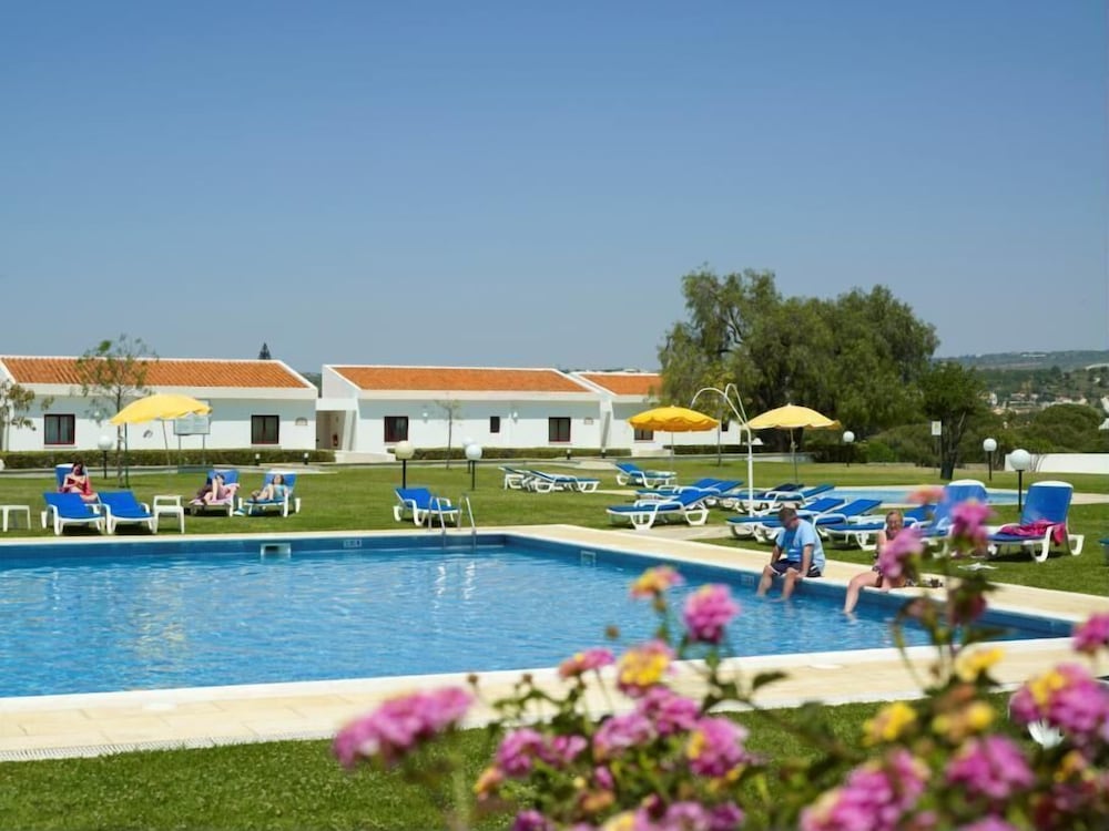 Hotel Apartamento do Golfe — Swimming pool in Vilamoura, Faro