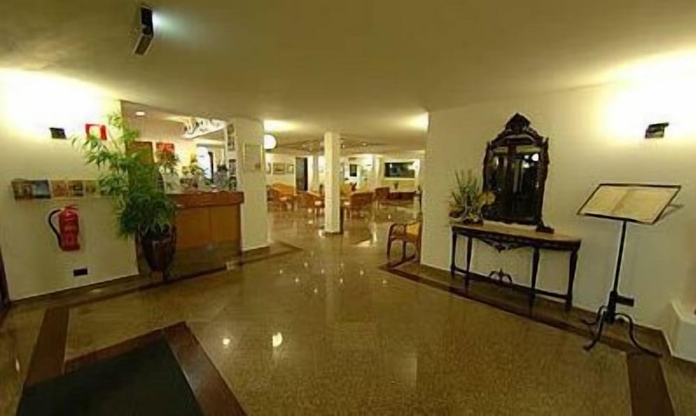 Hotel Apartamento do Golfe — Hotel building in Vilamoura, Faro