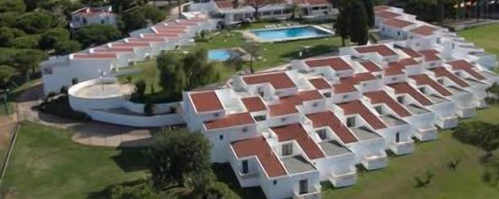 Hotel Apartamento do Golfe — Hotel building in Vilamoura, Faro