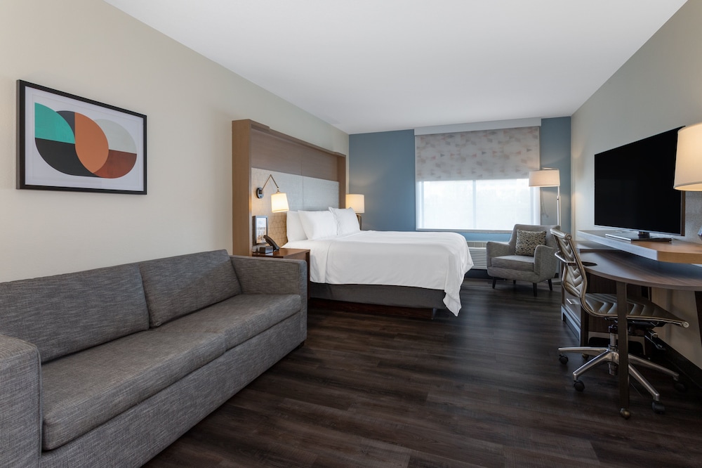 Holiday Inn Tampa North by IHG — Hotel rooms in Tampa, Florida