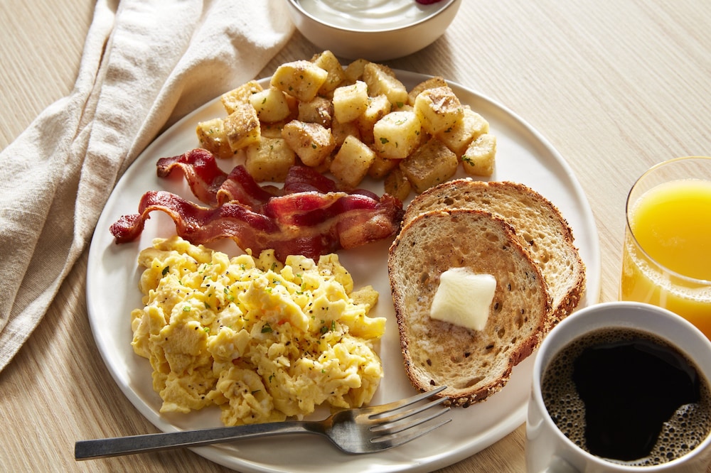 Holiday Inn Tampa North by IHG — Restaurant & bars in Tampa, Florida