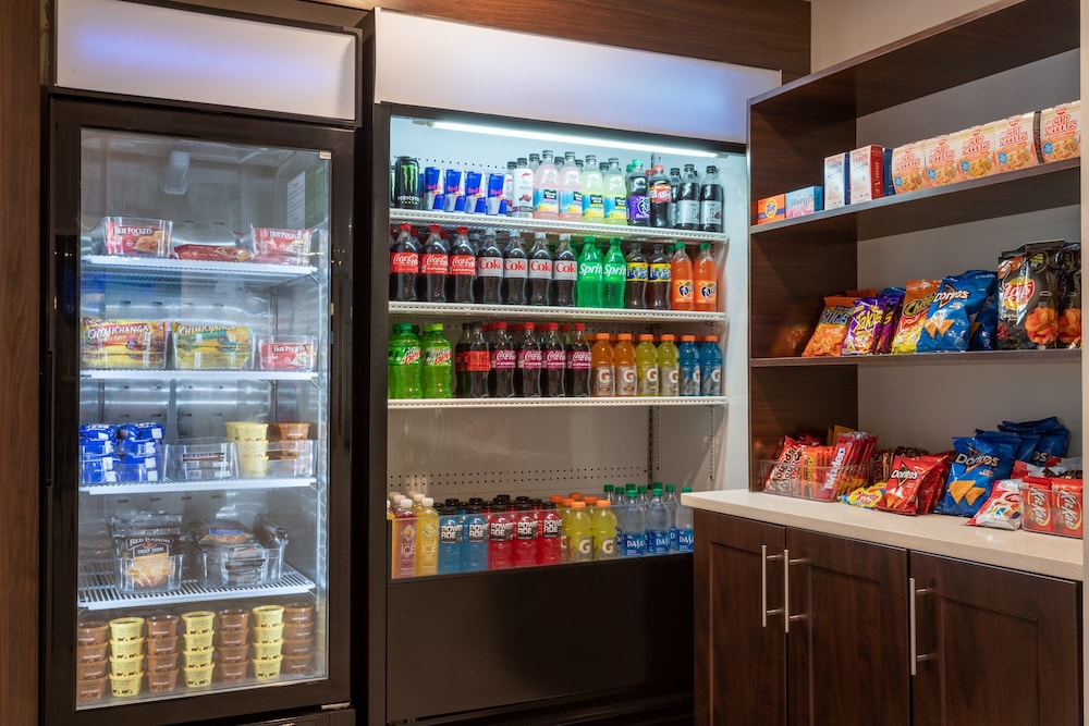 Holiday Inn Tampa North by IHG — Restaurant & bars in Tampa, Florida