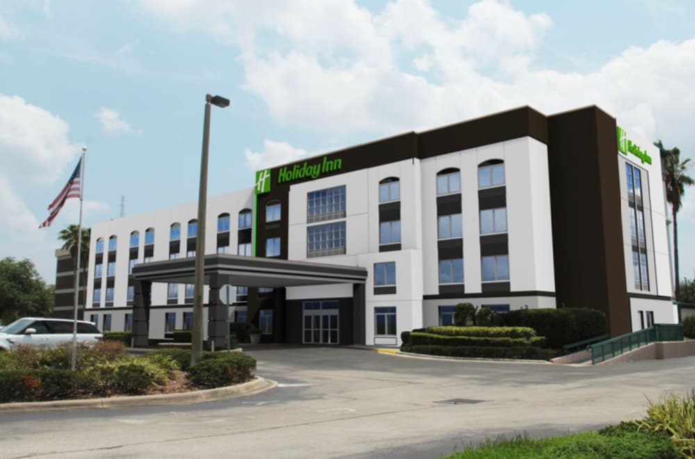 Holiday Inn Tampa North by IHG — Hotel building in Tampa, Florida