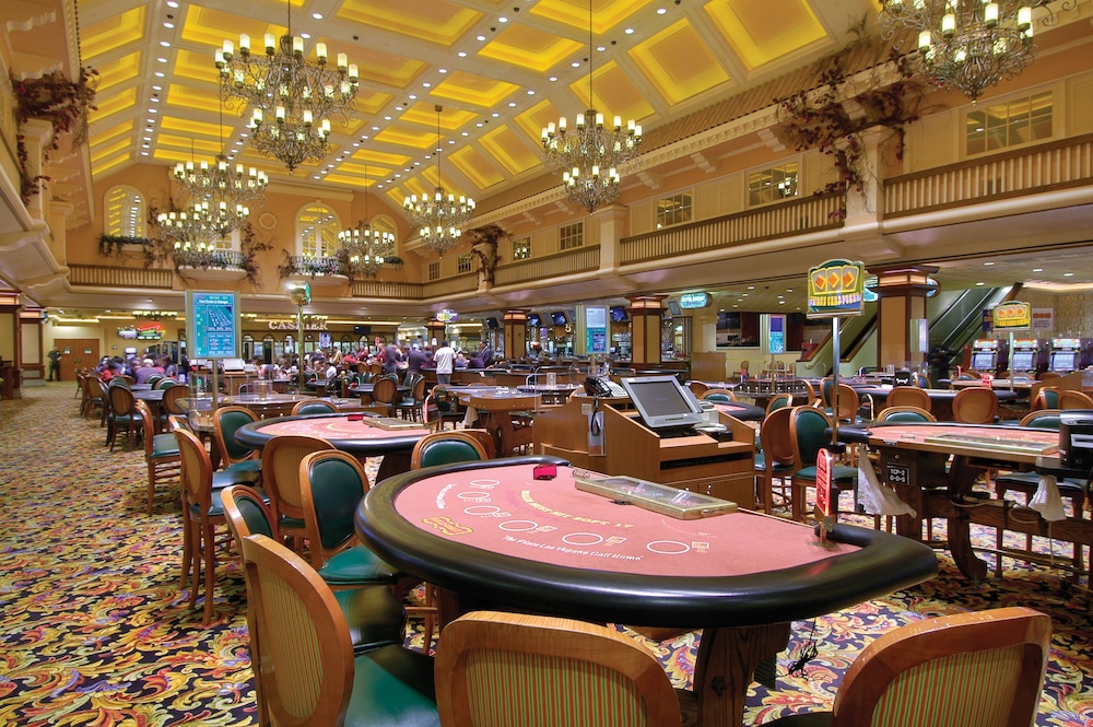 Gold Coast Hotel and Casino — Restaurant & bars in Las Vegas, Nevada