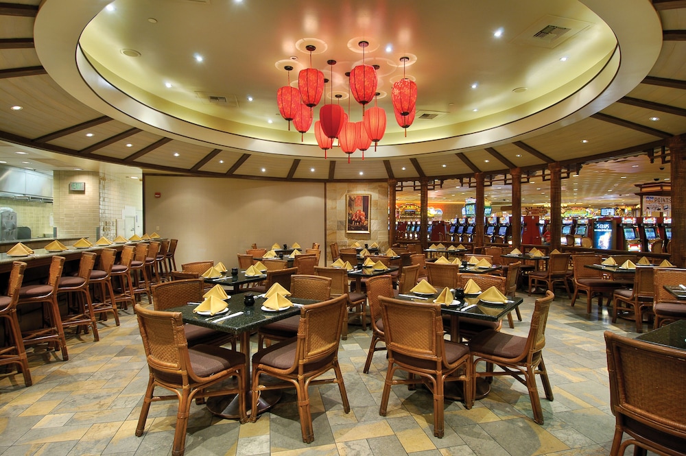 Gold Coast Hotel and Casino — Restaurant & bars in Las Vegas, Nevada