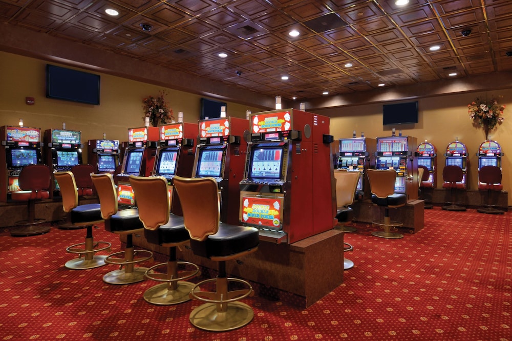 Gold Coast Hotel and Casino — Restaurant & bars in Las Vegas, Nevada