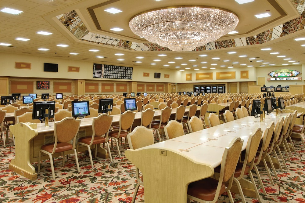 Gold Coast Hotel and Casino — Restaurant & bars in Las Vegas, Nevada