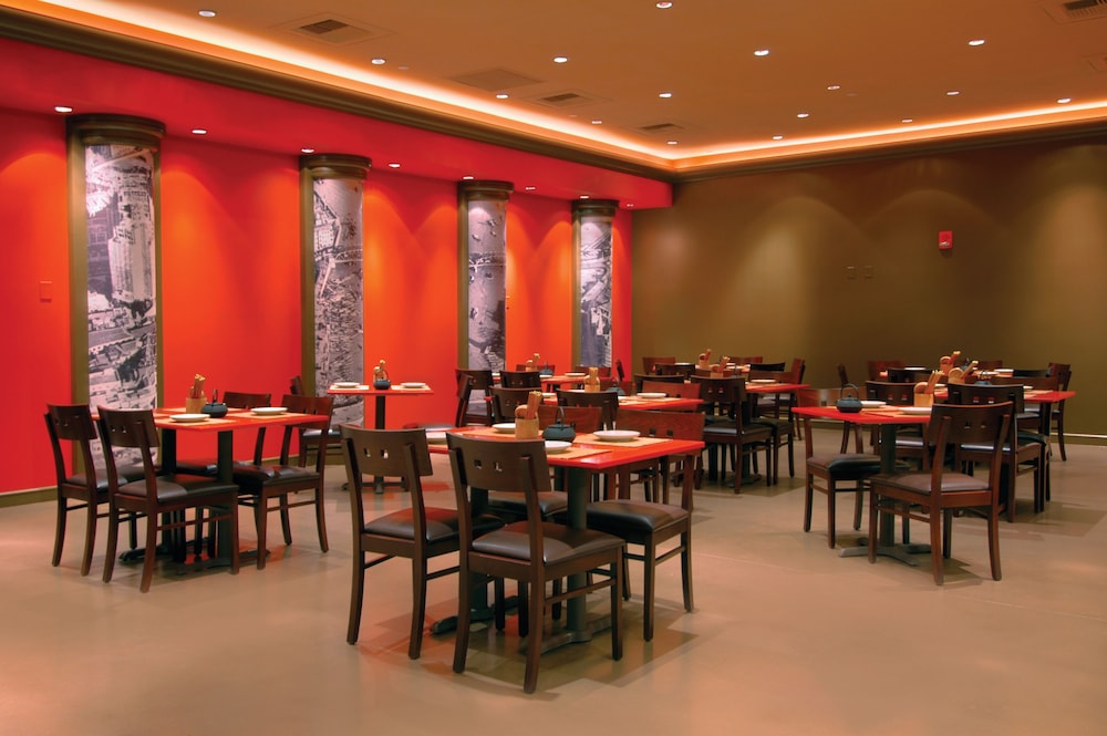 Gold Coast Hotel and Casino — Restaurant & bars in Las Vegas, Nevada