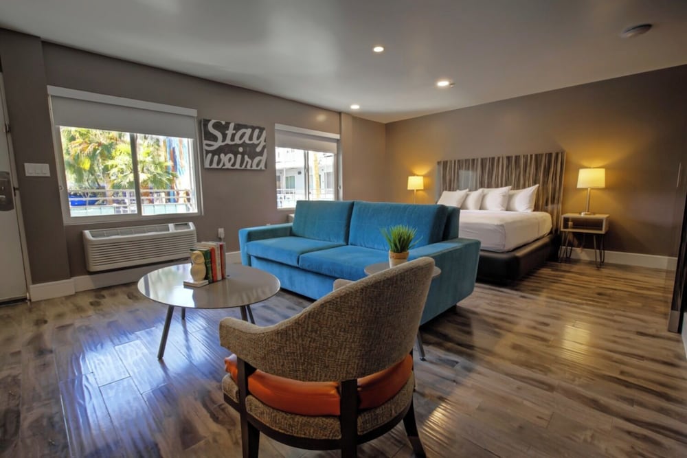 Oasis at Gold Spike — Hotel rooms in Las Vegas, Nevada