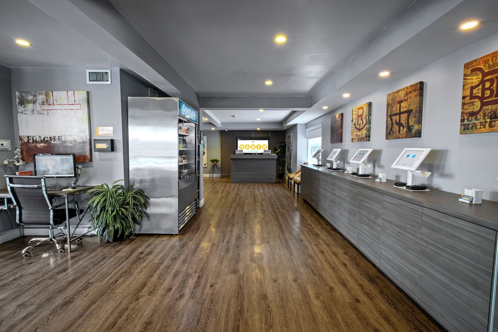 Oasis at Gold Spike — Hotel building in Las Vegas, Nevada