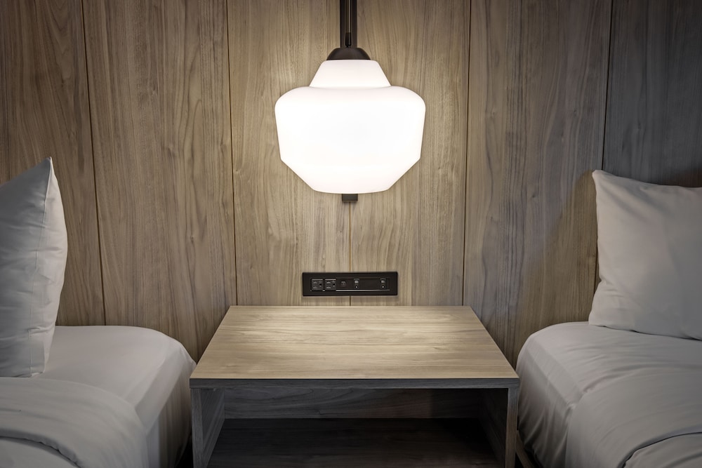 Oasis at Gold Spike — Hotel rooms in Las Vegas, Nevada