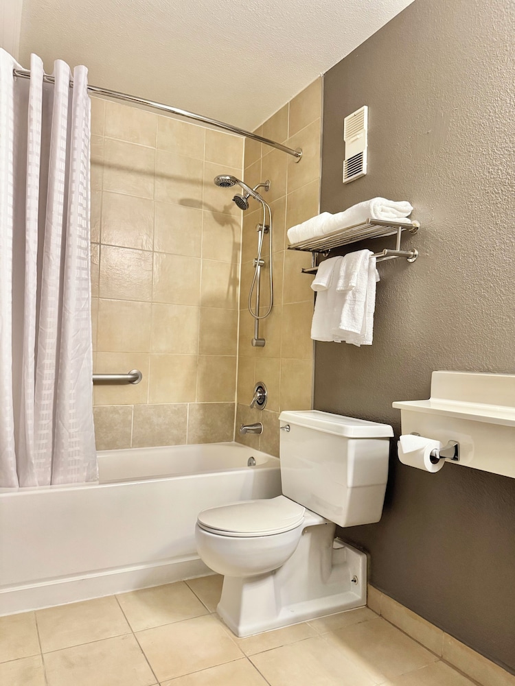 Oasis at Gold Spike — Hotel rooms in Las Vegas, Nevada