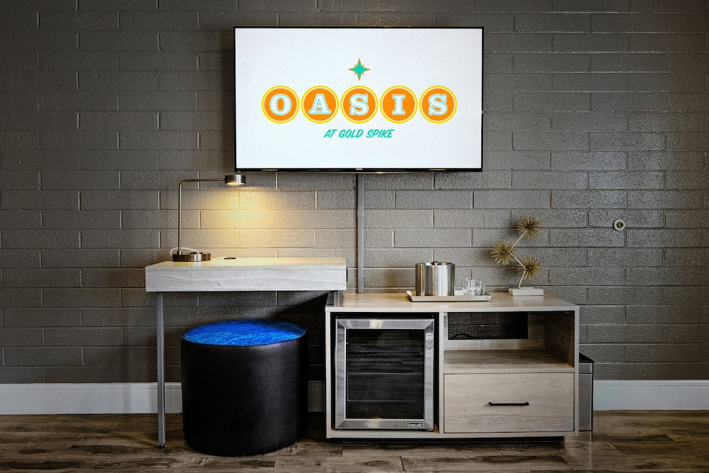 Oasis at Gold Spike — Hotel rooms in Las Vegas, Nevada