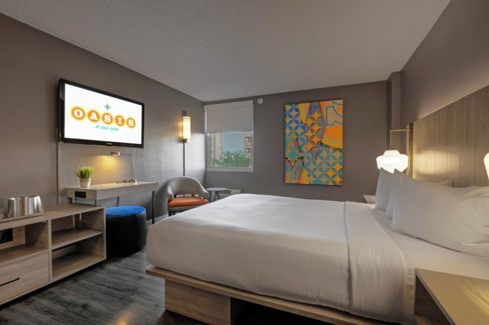 Oasis at Gold Spike — Hotel rooms in Las Vegas, Nevada