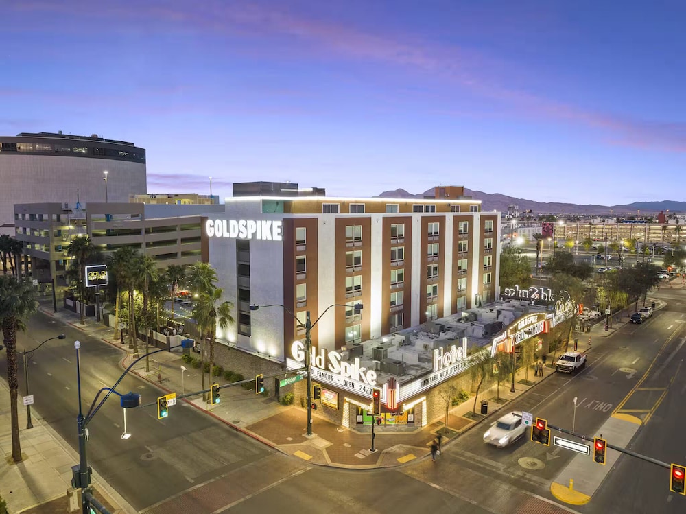 Oasis at Gold Spike — Hotel building in Las Vegas, Nevada