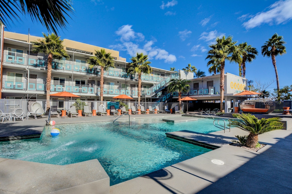 Oasis at Gold Spike — Swimming pool in Las Vegas, Nevada