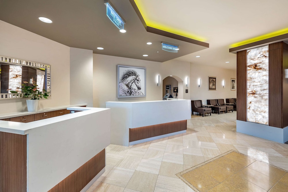 Hilton Vacation Club Polo Towers Las Vegas — Hotel building in Las Vegas, Nevada
