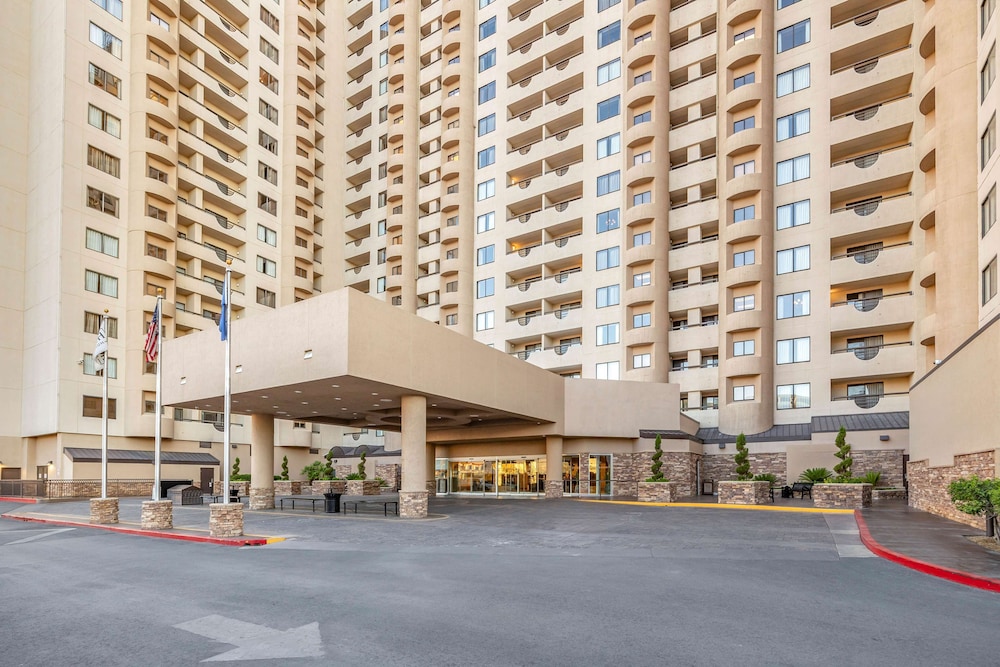 Hilton Vacation Club Polo Towers Las Vegas — Hotel building in Las Vegas, Nevada