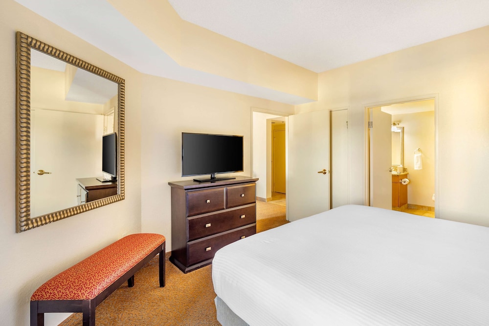 Hilton Vacation Club Polo Towers Las Vegas — Hotel rooms in Las Vegas, Nevada