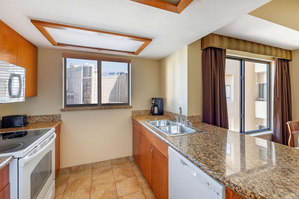 Hilton Vacation Club Polo Towers Las Vegas — Hotel rooms in Las Vegas, Nevada