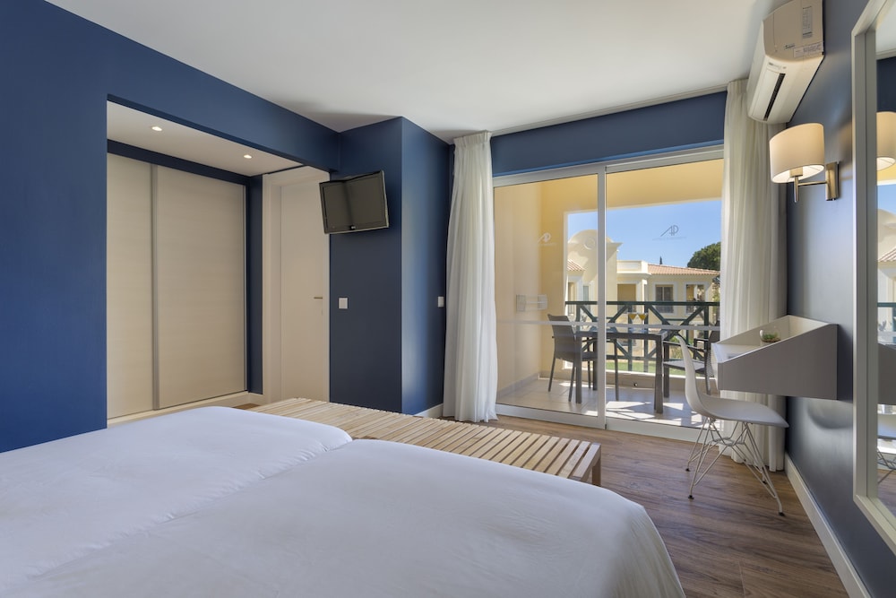 AP Adriana Beach Resort — Hotel rooms in Albufeira, Faro