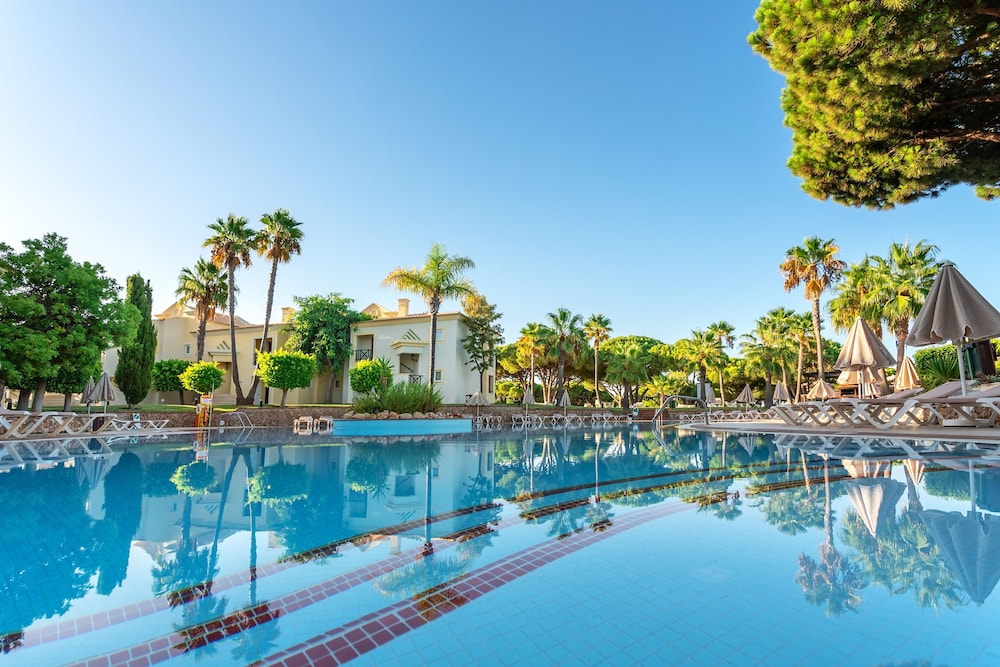 AP Adriana Beach Resort — Swimming pool in Albufeira, Faro