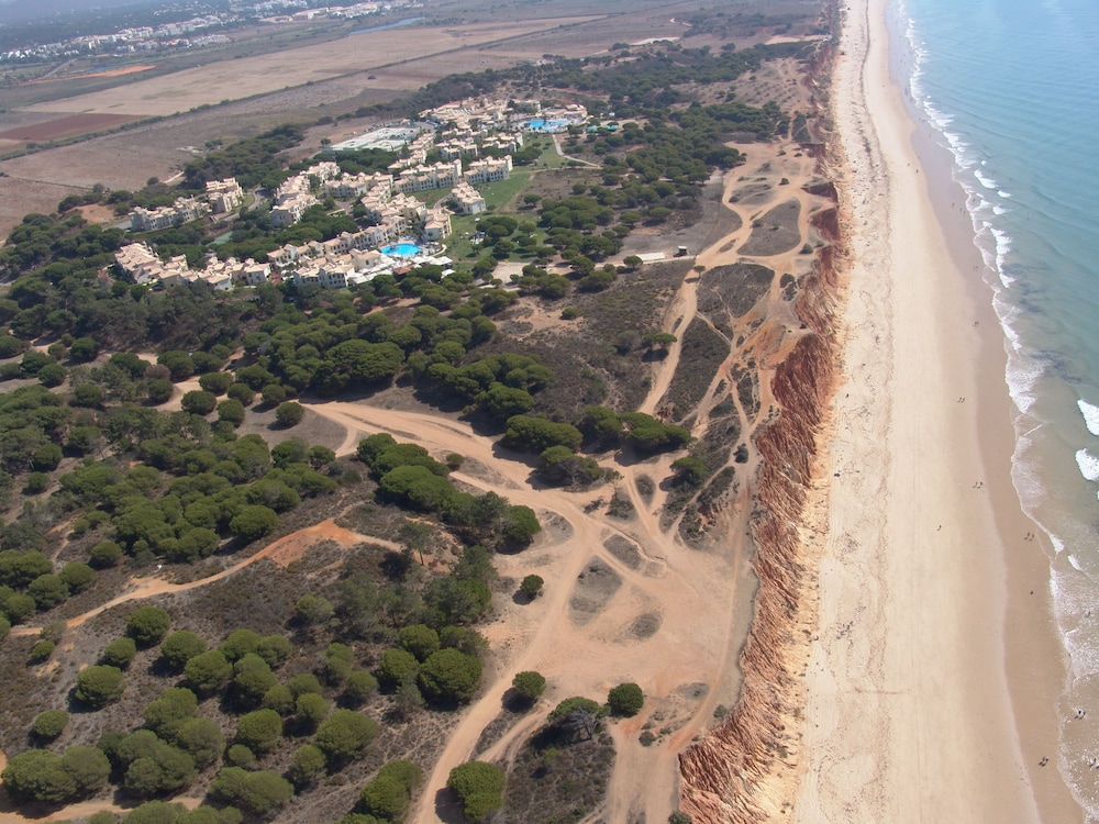 AP Adriana Beach Resort — Beach in Albufeira, Faro