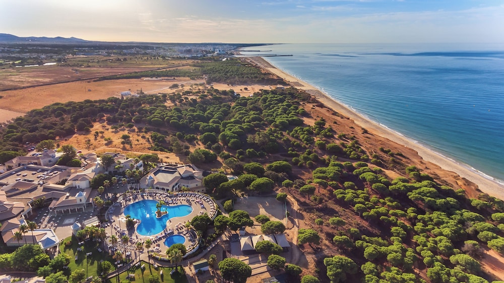 AP Adriana Beach Resort — Main photo in Albufeira, Faro