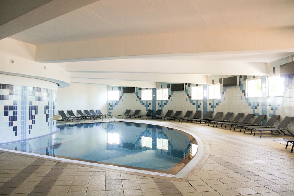 AP Adriana Beach Resort — Swimming pool in Albufeira, Faro