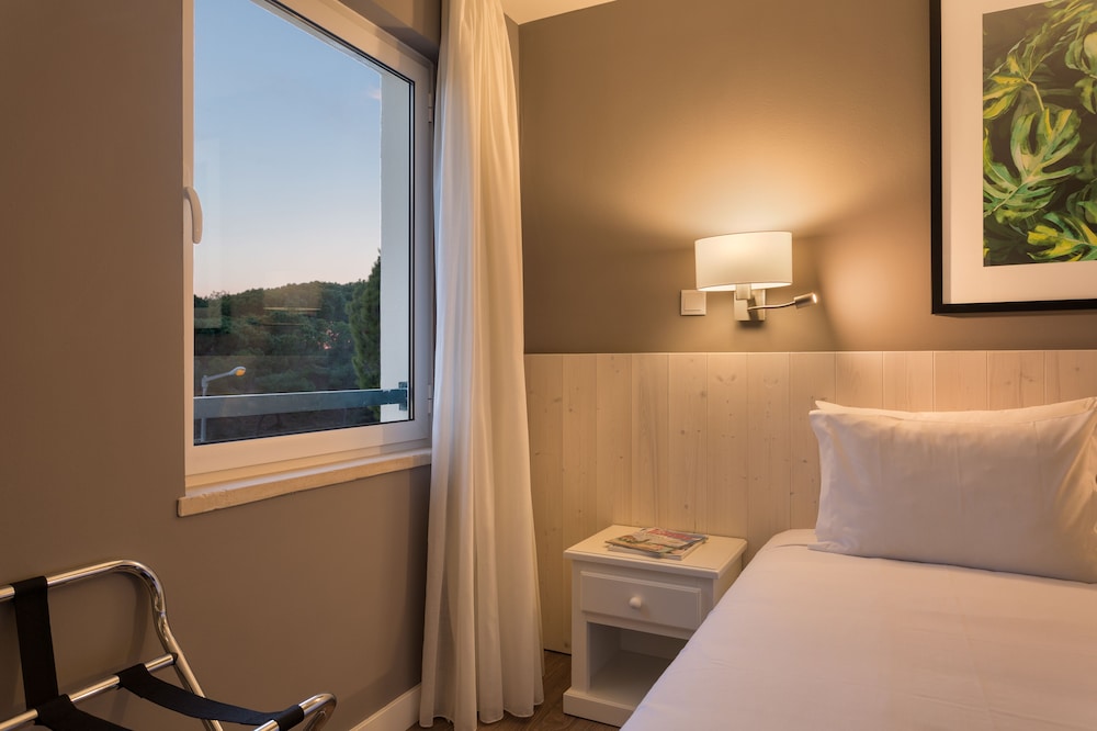 AP Adriana Beach Resort — Hotel rooms in Albufeira, Faro