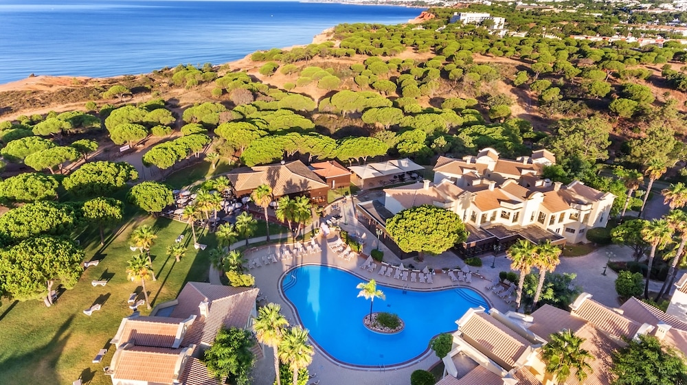 AP Adriana Beach Resort — Swimming pool in Albufeira, Faro